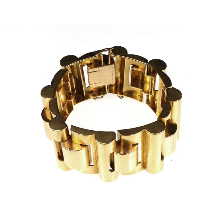 Mid-20th century retro gold articulated tank bracelet